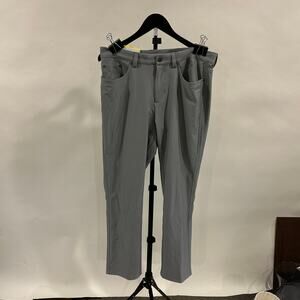 NWT Greg Norman Men's ML75 Microlux Performance Golf Pants - 32x30 - Gray